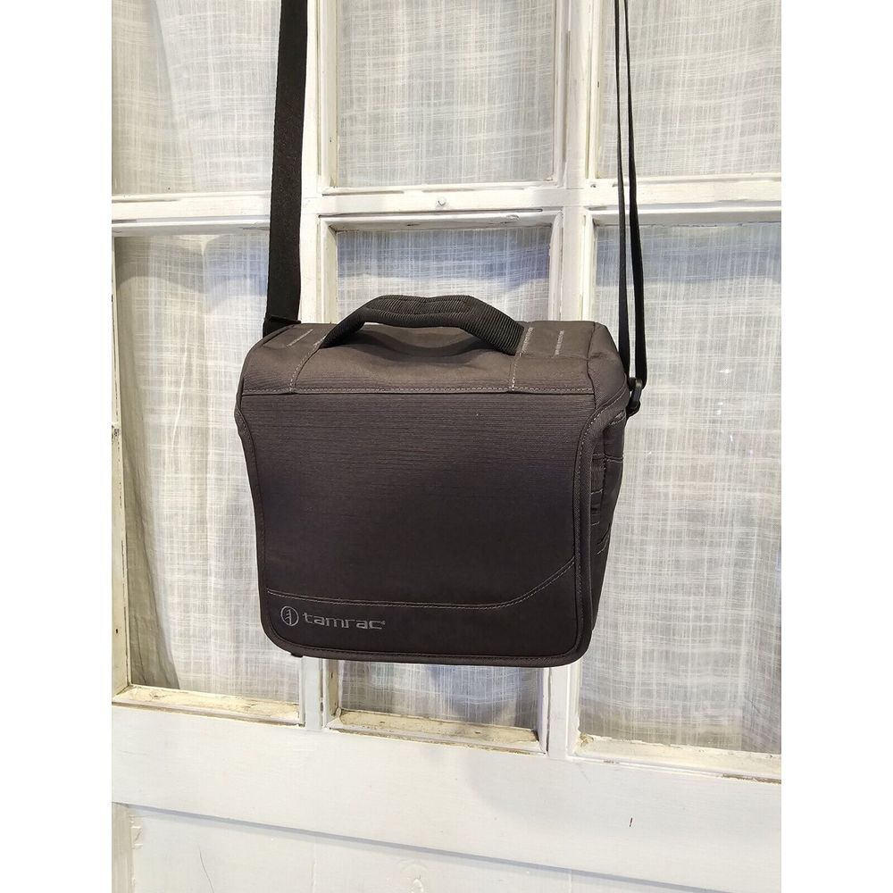 Tamrac Derechoe 3T0-700-1515‎ Padded Camera Shoulder Bag